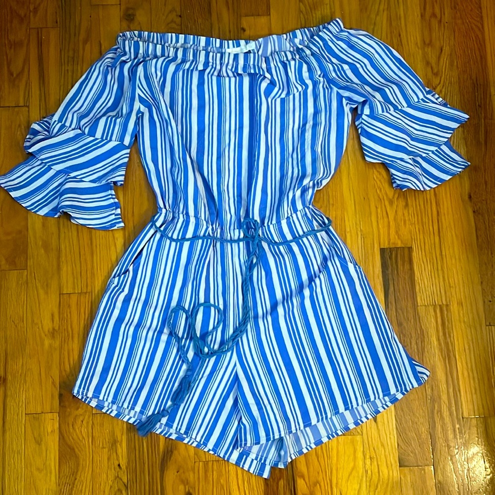 Vertical Stripe Off Shoulder Sleeve Romper